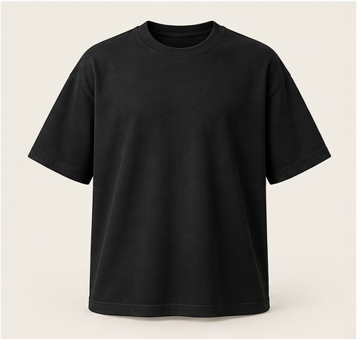 Camiseta oversized preta em fotografia de produto